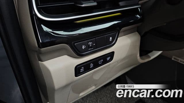 Kia Carnival 2024 — Фото 19/20