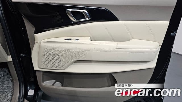 Kia Carnival 2024 — Photo 13/35