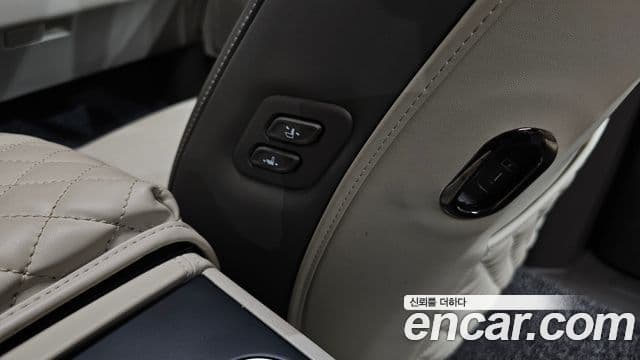 Kia Carnival 2024 — Photo 11/35