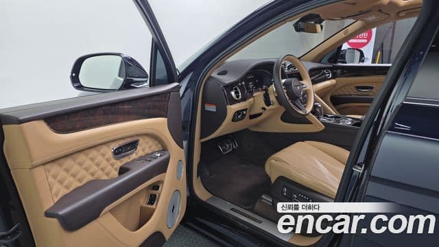 Bentley Bentayga 2022 — Şəkil 20/20