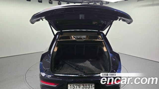 Bentley Bentayga 2022 — Şəkil 18/20
