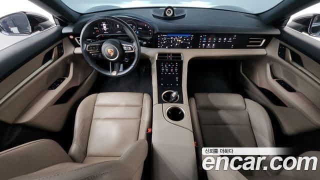 Porsche Taycan 2022 — ფოტო 24/36