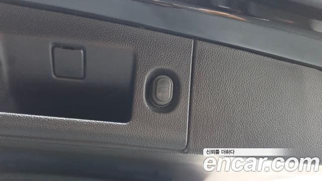 Cadillac Escalade 2020 — Şəkil 13/41