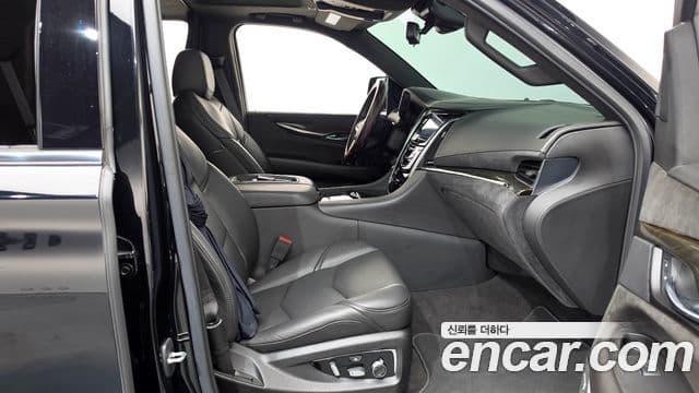 Cadillac Escalade 2020 — Şəkil 10/41