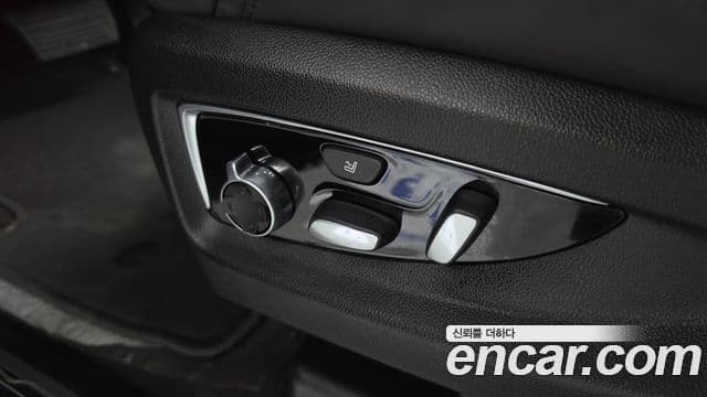 Cadillac Escalade 2020 — Şəkil 25/41