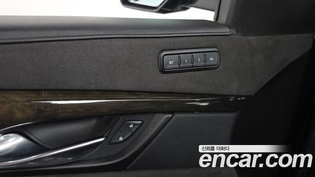 Cadillac Escalade 2020 — Şəkil 8/41