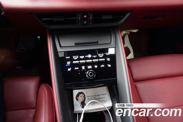 Porsche Macan EV 2025 — Photo 5/20