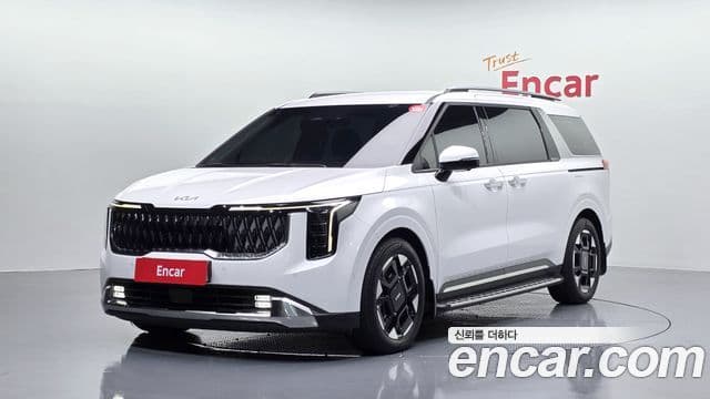 Kia Carnival 2023 — Фото 1/20