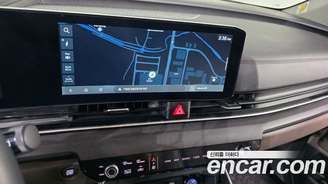 Kia Carnival 2023 — Фото 13/20