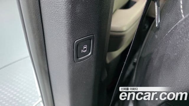 Kia Carnival 2023 — Şəkil 18/34
