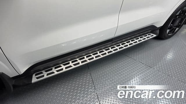 Kia Carnival 2023 — Şəkil 23/34