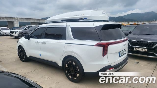 Kia Carnival 2024 — Фото 3/20