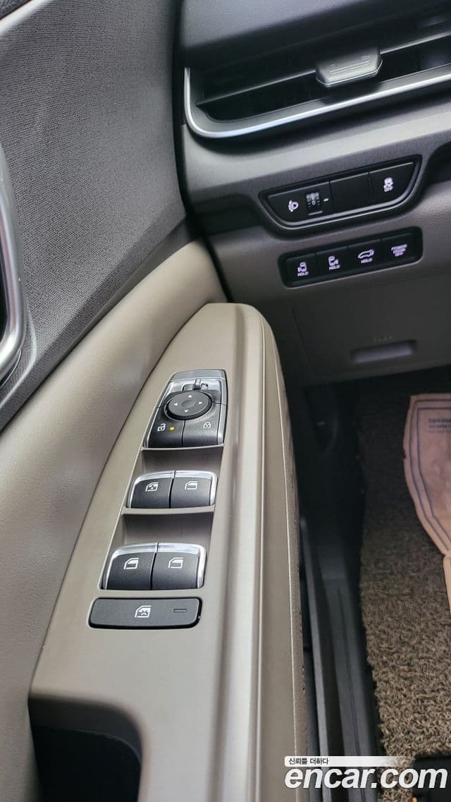 Kia Carnival 2024 — Фото 10/20