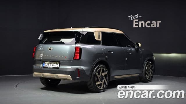 Mini Cooper S Countryman 2025 — Фото 2/20