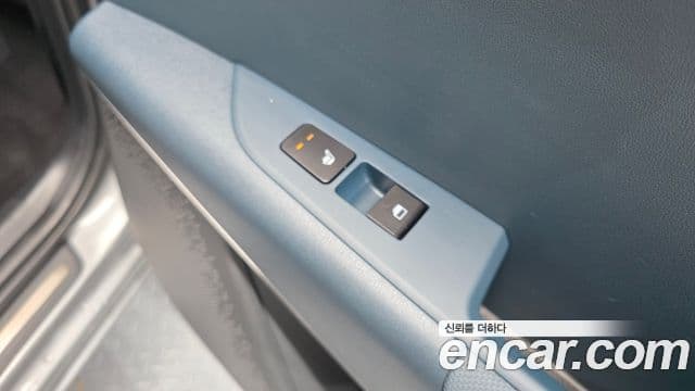 Kia Niro 2023 — Фото 19/20