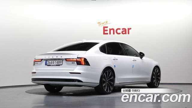 Volvo S90 2025 — Фото 1/20