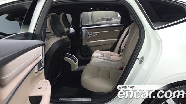 Volvo S90 2025 — Şəkil 31/34