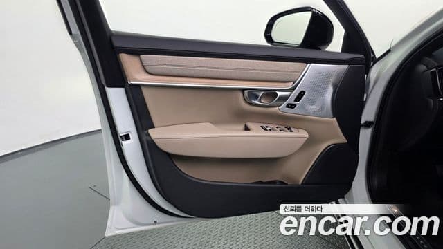 Volvo S90 2025 — Photo 14/40