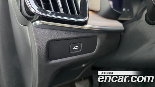 Volvo S90 2025 — Photo 32/40