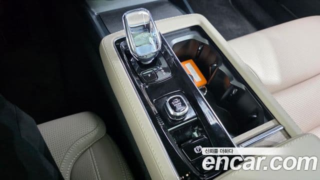 Volvo S90 2025 — Şəkil 34/38