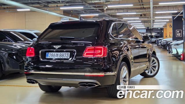 Bentley Bentayga 2020 — Photo 19/20