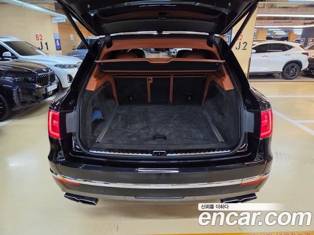 Bentley Bentayga 2020 — Photo 6/20