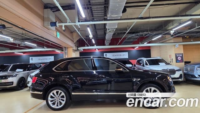 Bentley Bentayga 2020 — Photo 17/20