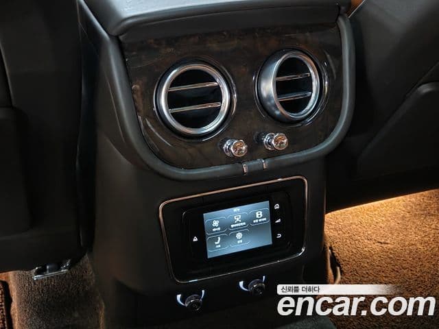 Bentley Bentayga 2020 — Photo 14/20