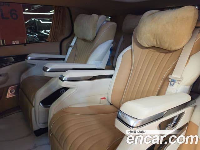Kia Carnival 2025 — Фото 9/19