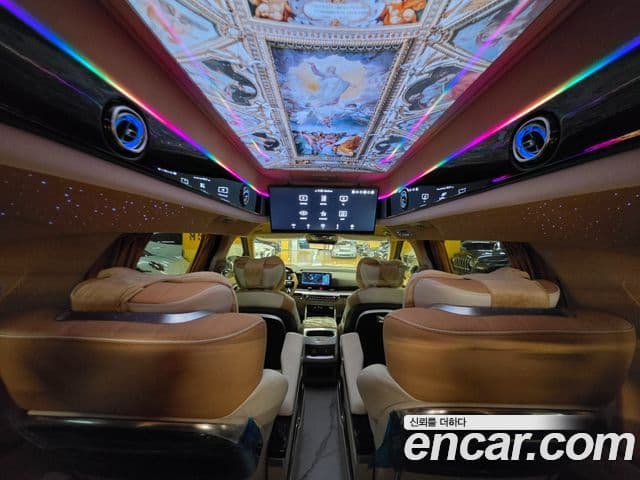 Kia Carnival 2025 — Фото 8/19