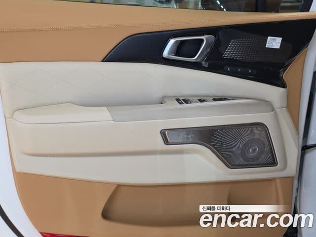 Kia Carnival 2025 — Фото 17/19