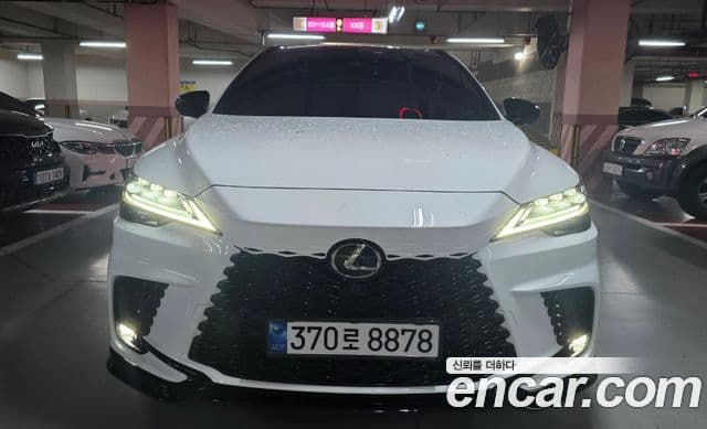 Lexus RX500h 2025 — Фото 3/9