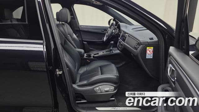Porsche Macan 2019 — Фото 11/20