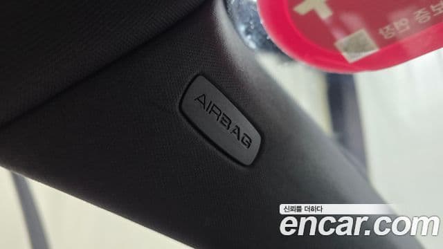 Porsche Macan 2019 — ფოტო 13/32