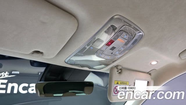Genesis GV70 2023 — Photo 12/33