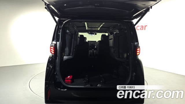 Toyota Alphard 2025 — ფოტო 16/34