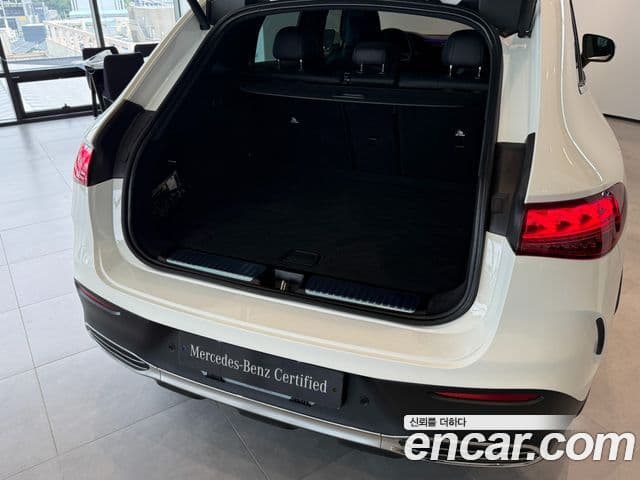 Mercedes-Benz EQE SUV 2024 — ფოტო 19/20