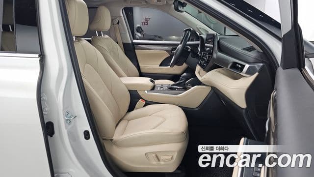 Toyota Highlander 2024 — Şəkil 26/35
