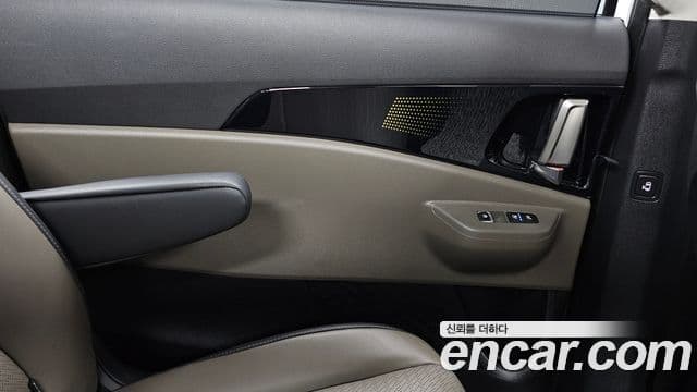 Kia Carnival 2025 — Şəkil 7/35
