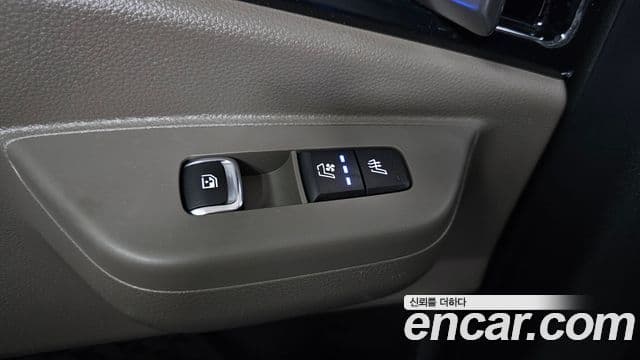 Kia Carnival 2025 — Şəkil 11/35