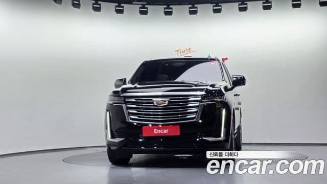 Cadillac Escalade 2021 — Фото 2/20