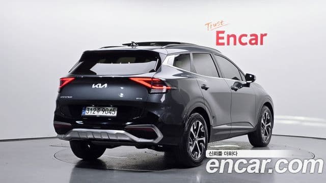 Kia Sportage 2022 — Фото 2/20