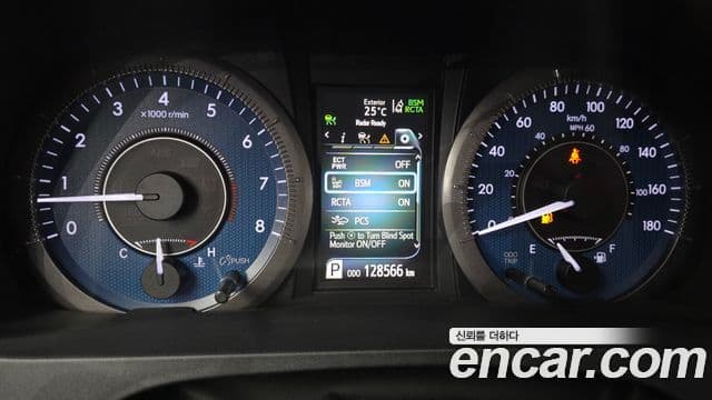 Toyota Sienna 2018 — Фото 8/20
