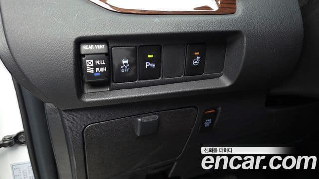 Toyota Sienna 2018 — Фото 20/20