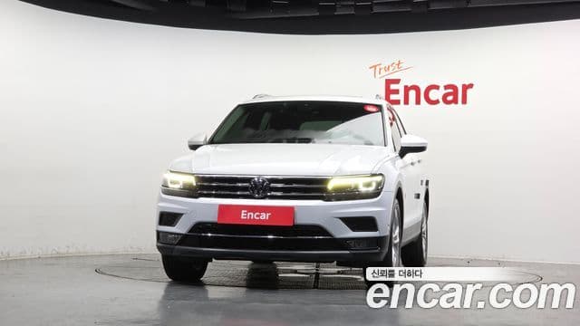 Volkswagen Tiguan 2020 — Şəkil 36/37