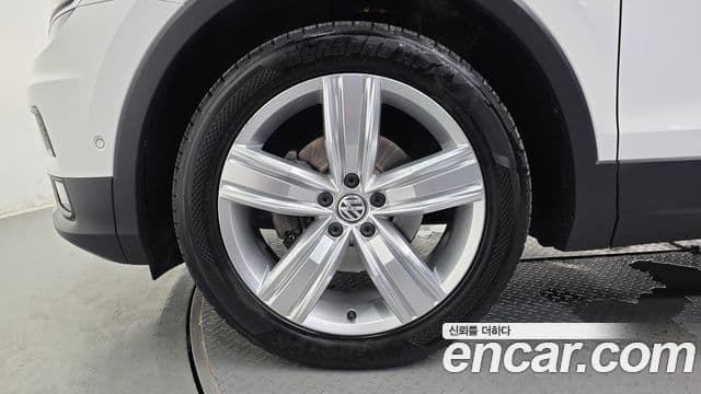 Volkswagen Tiguan 2020 — Şəkil 7/37
