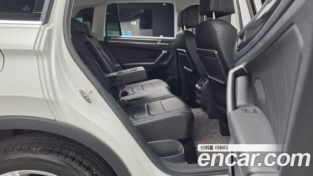Volkswagen Tiguan 2020 — Şəkil 23/37