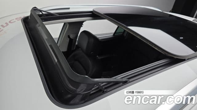 Volkswagen Tiguan 2020 — Şəkil 35/37