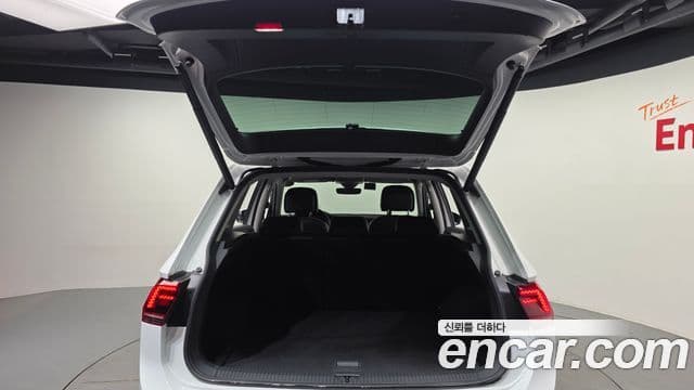 Volkswagen Tiguan 2020 — Şəkil 20/37