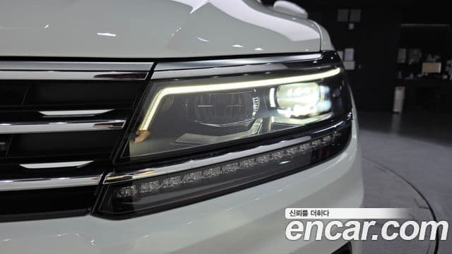 Volkswagen Tiguan 2020 — Şəkil 33/37